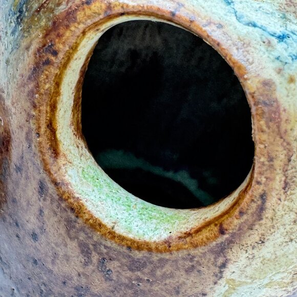 Art Studio Pottery Salt Shaker Cork Stopper Signed By Artist D. Lewis Handmade - Picture 8 of 9